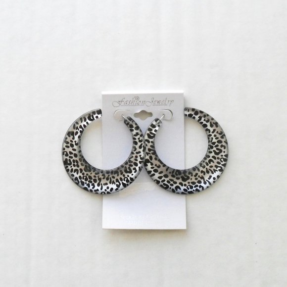 NEW - Large Acrylic Leopard Hoops - Picture 1 of 1